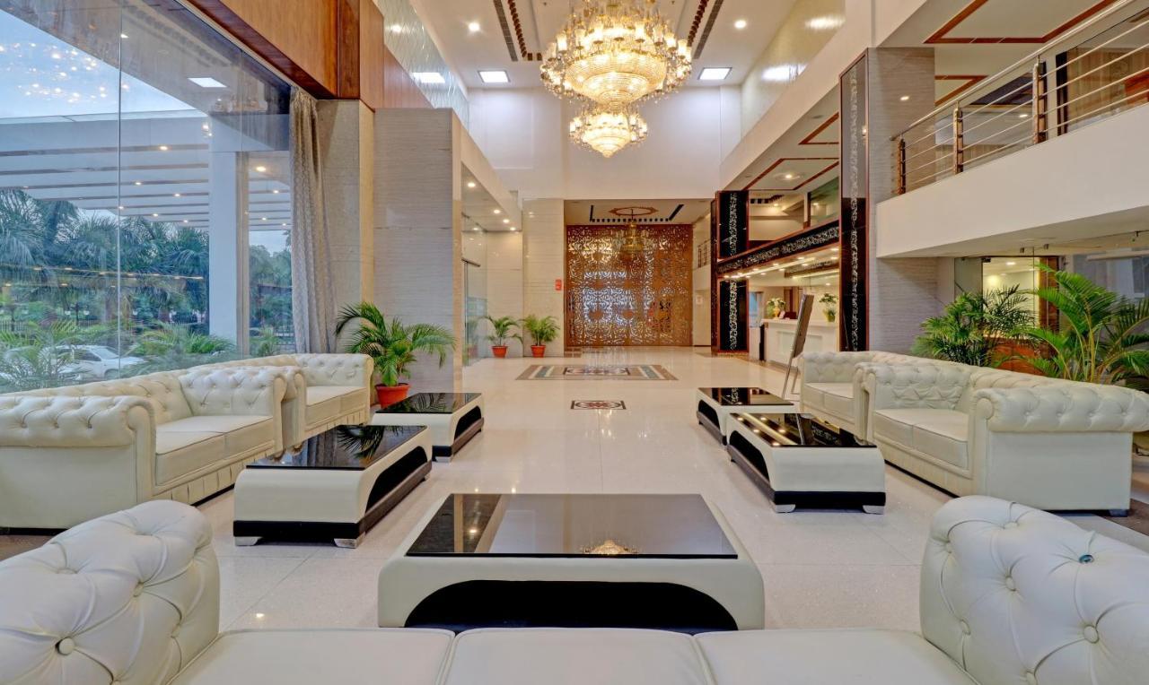 Treebo Premium Pearl Avenue Banquets And Lawn Dehradun Exterior foto