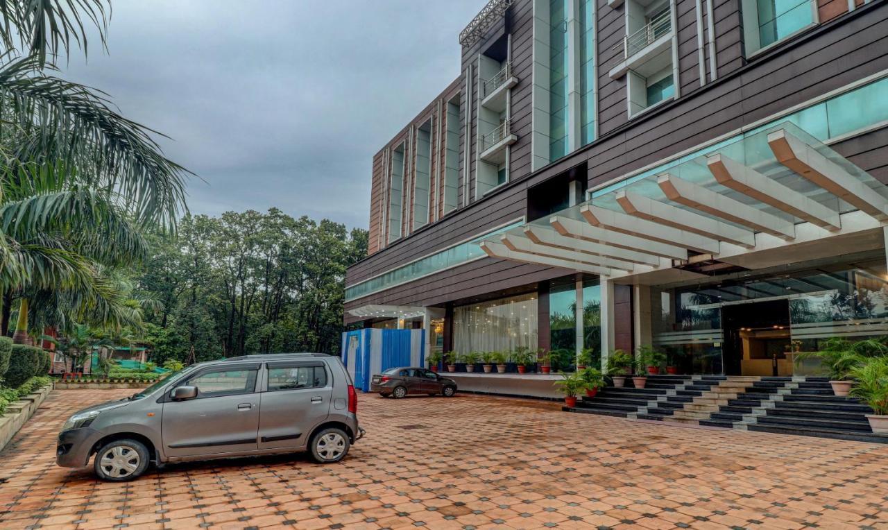 Treebo Premium Pearl Avenue Banquets And Lawn Dehradun Exterior foto