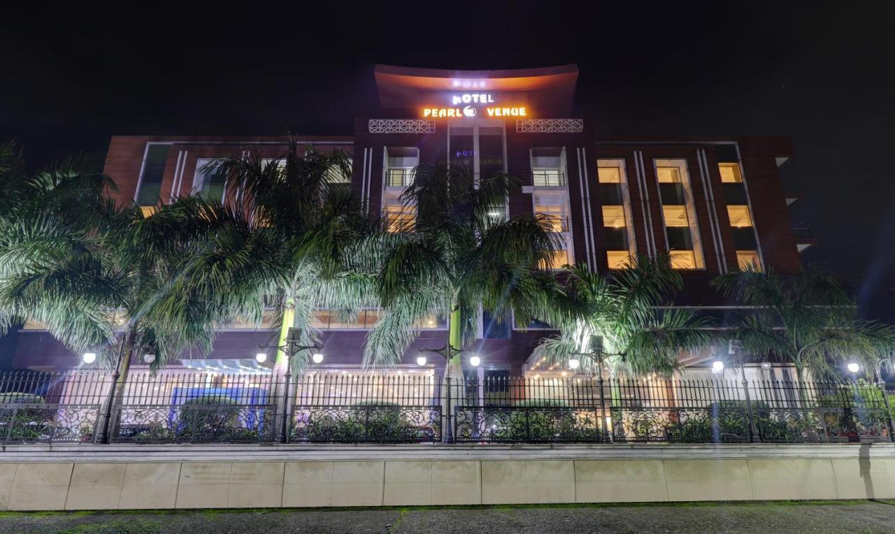 Treebo Premium Pearl Avenue Banquets And Lawn Dehradun Exterior foto